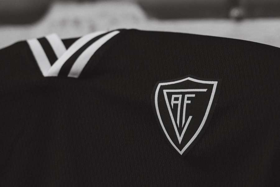 Melhor jogador e marcador da Liga 2 foi contratado em definitivo em maio