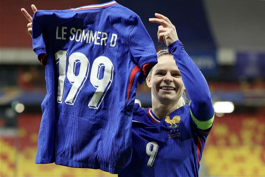 199, comme le nouveau record de sélections en équipe de France atteint par Eugénie Le Sommer
