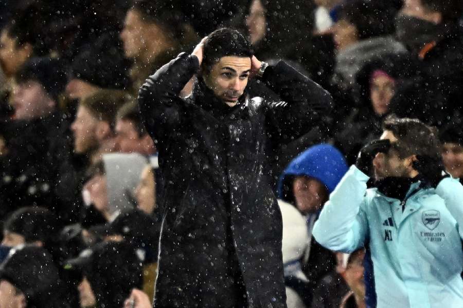 Zklamaný Arteta v zápase s Brightonem.