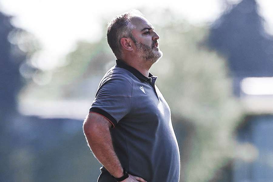 Ivo Roque deixou o comando técnico do Vitória SC Ivo Roque deixou o comando técnico do Vitória SC