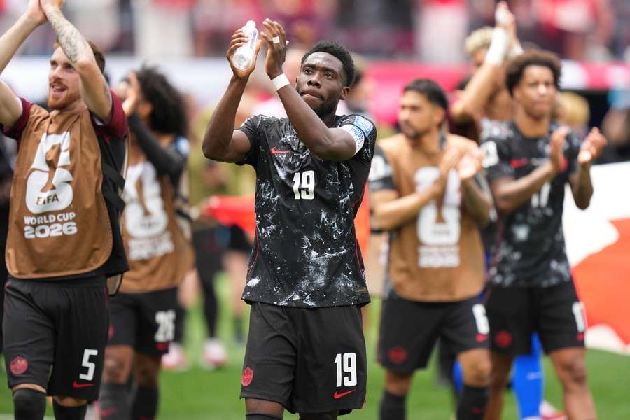 Alphonso Davies nach den Einzug ins Achtelfinale Alphonso Davies nach den Einzug ins Achtelfinale