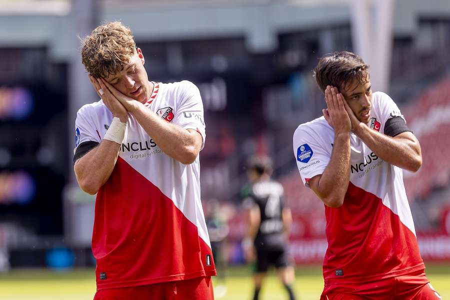 Ole Romeny (L) maakte het enige doelpunt in de openingswedstrijd van FC Utrecht