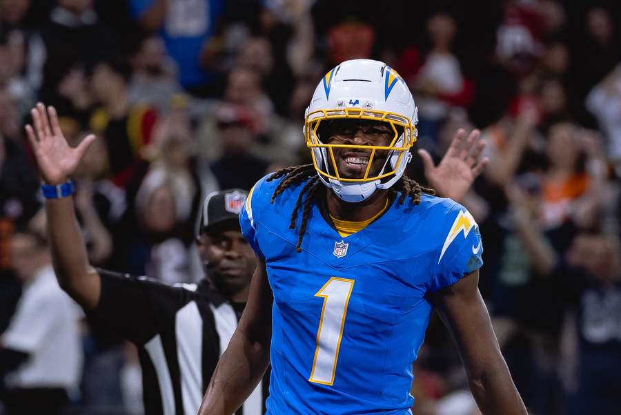 Receptor abierto de Los Angeles Chargers Quentin Johnston (2025)