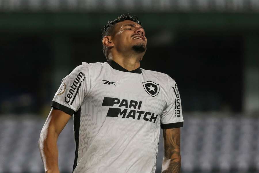 O Botafogo sofreu mais um empate inacreditável no Brasileirão