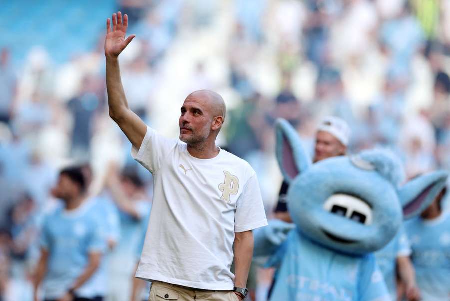 "Si vous me croisez, faites-moi un câlin", dit Guardiola aux supporters de City