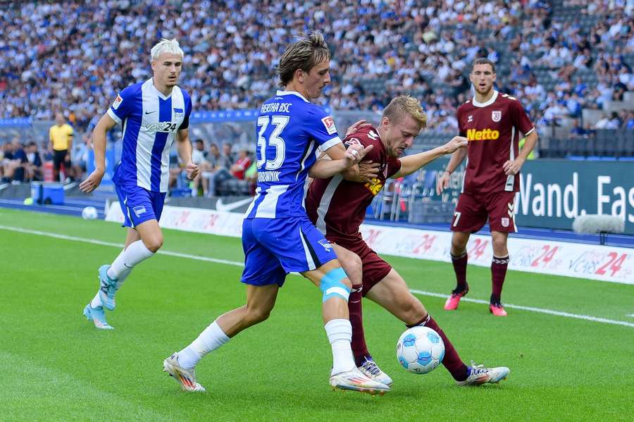 Hertha zeigte gegen den Jahn eine sehr durchwachsene Leistung - doch am Ende reichte es.