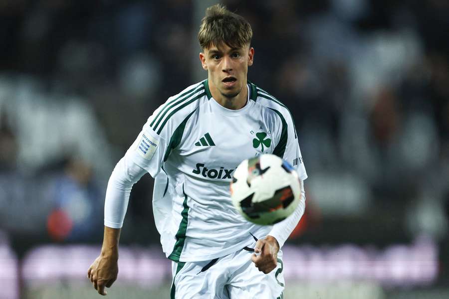 Vagiannidis inscrito pelo Sporting
