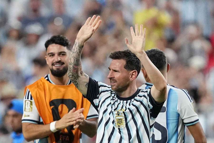 Messi après la victoire argentine. Messi après la victoire argentine.