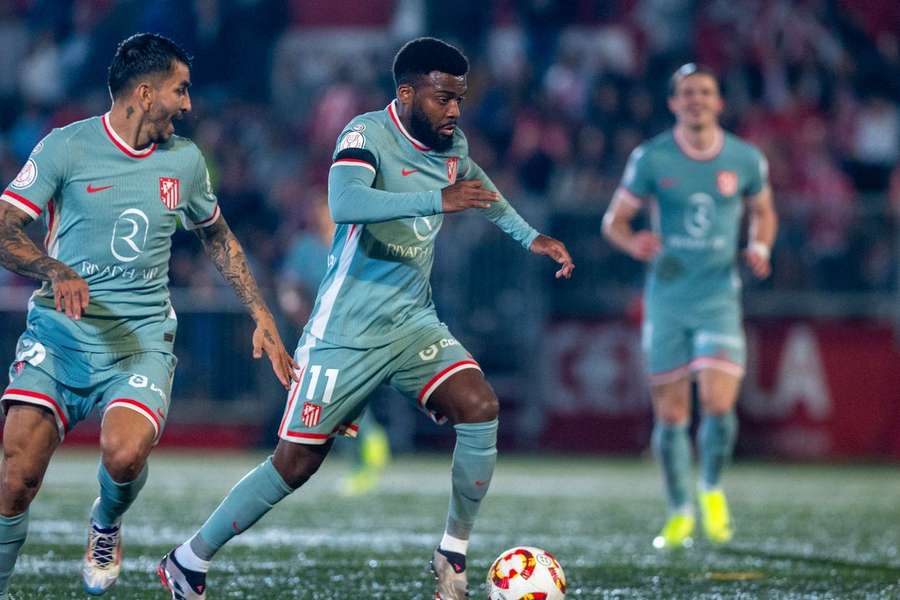 Lemar perdeu espaço nas contas de Simeone
