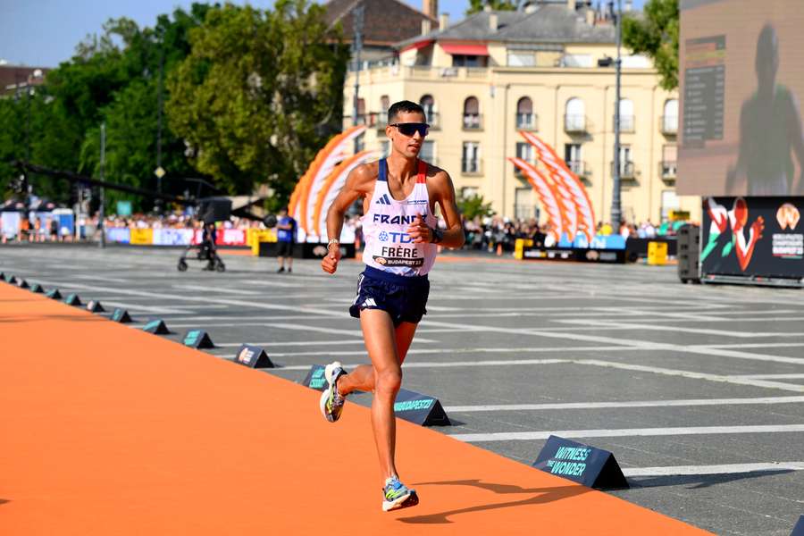 Não há maratona para Mehdi Frère