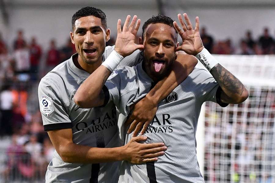 PSG rozdrtilo Clermont 5:0, zazářil Neymar. Monako těsně přehrálo Štrasburk