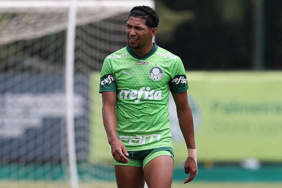 Rony já foi chamado para o treino desta sexta-feira, na Academia do Palmeiras