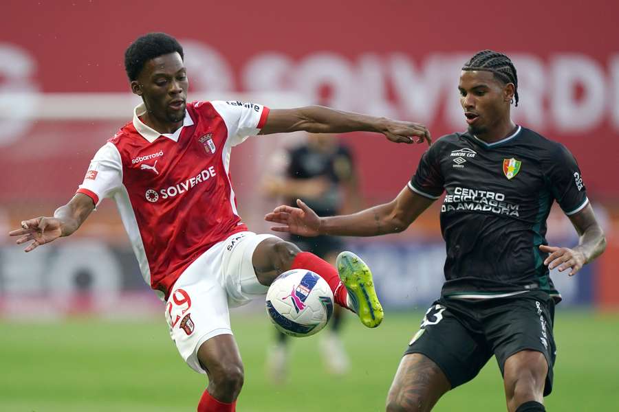 Otávio está de saída do Estrela da Amadora e vai reforçar o plantel do Eintracht Frankfurt