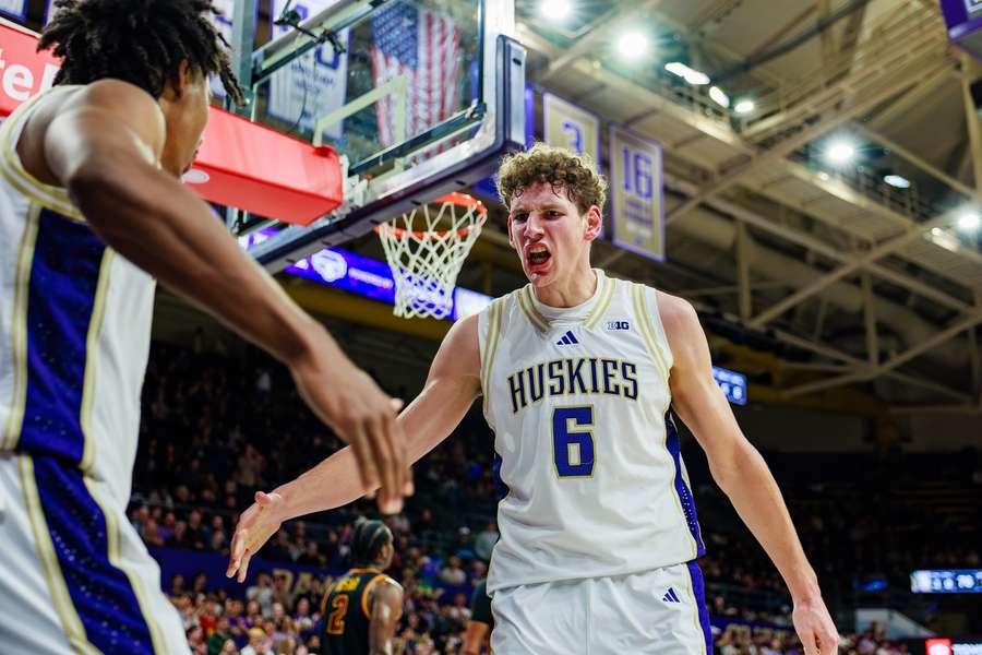 Hannes Steinbach im Trikot der University of Washington.