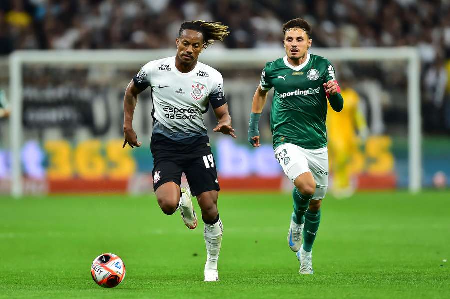 Corinthians e Palmeiras vão se enfrentar nas oitavas da Copa do Brasil Corinthians e Palmeiras vão se enfrentar nas oitavas da Copa do Brasil