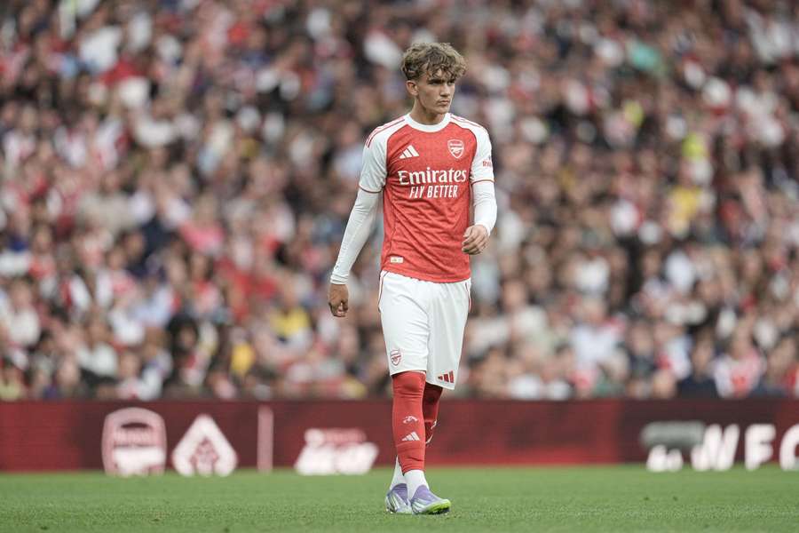 Arteta hints Arsenal teen Dowman playing his way to Prem debut