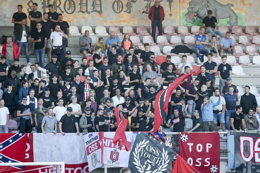 De fanatieke supporters van TOP Oss