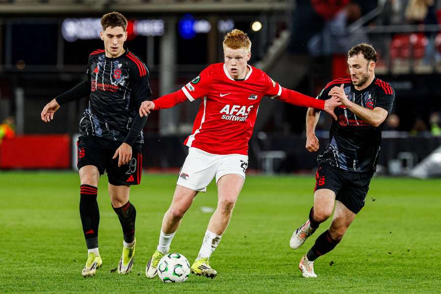 Sparta potřebuje proti Alkmaaru vyhrát. Pomůže jí k tomu Vojta (vlevo)?