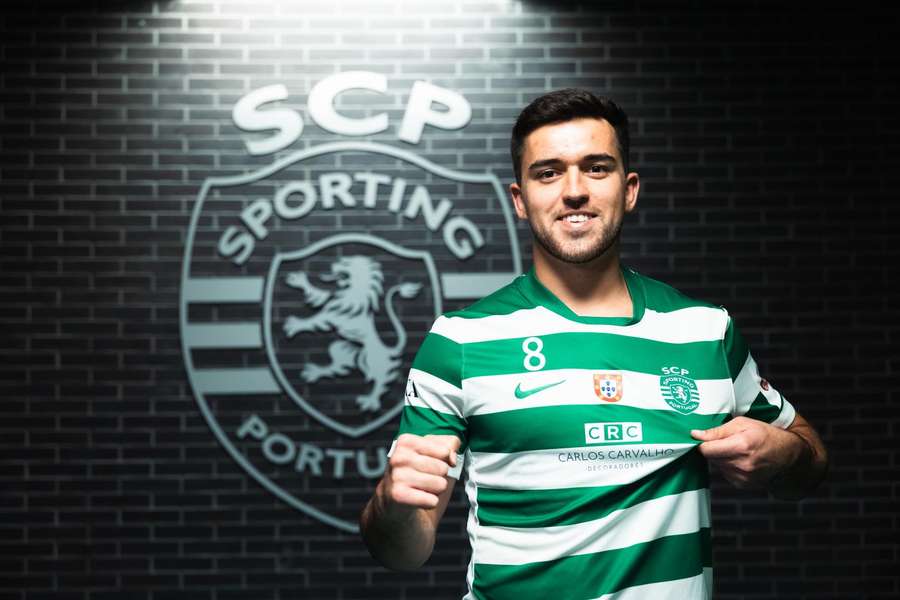 Jan Gurri vai para a quarta época no Sporting