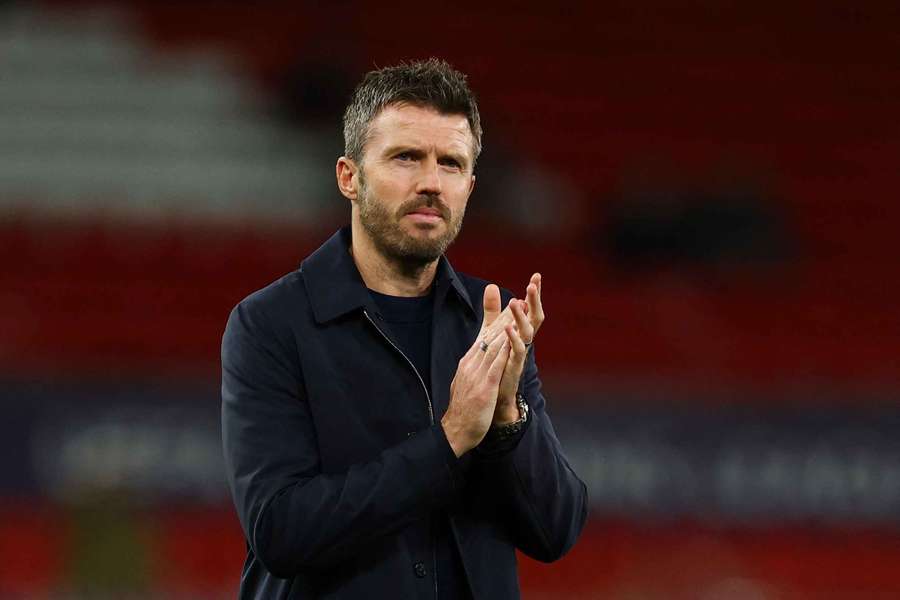 Waddle pleads with Man Utd to put faith in Carrick much like Mourinho and Ferguson