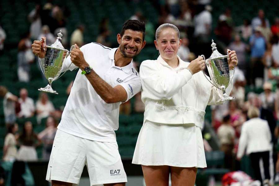 Ostapenková a Arevalo ovládli mix ve Wimbledonu.