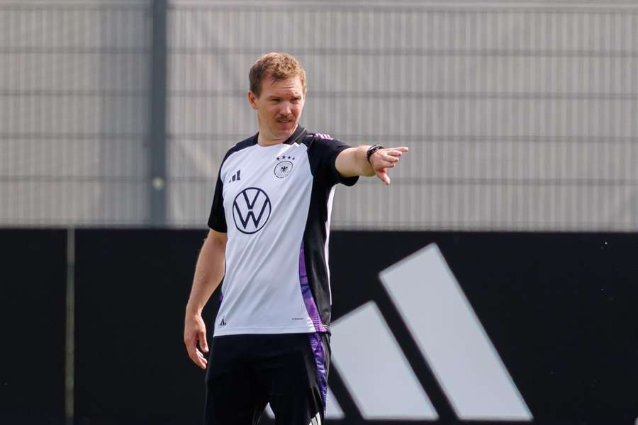 Julian Nagelsmann beim Training am Sonntag - bei offenen Toren.