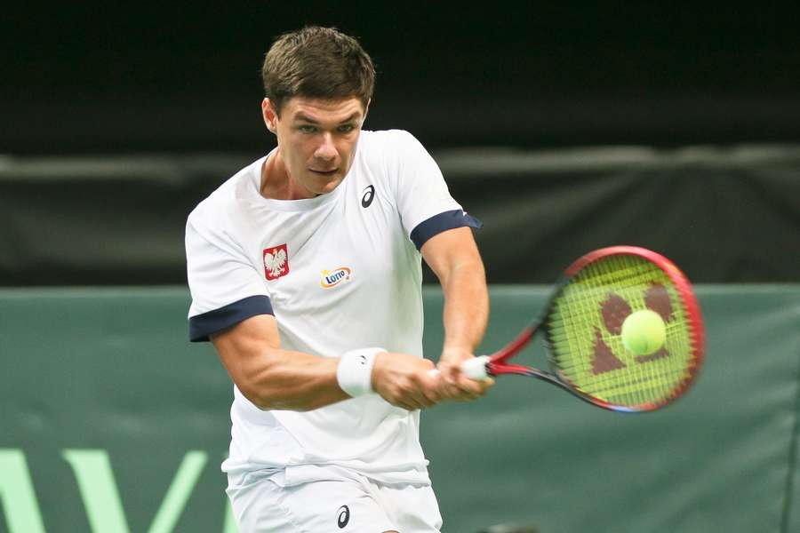 Majchrzak podczas meczu w ramach Davis Cup