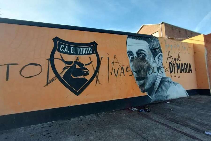 Mural de Di María no Clube Atlético El Torito