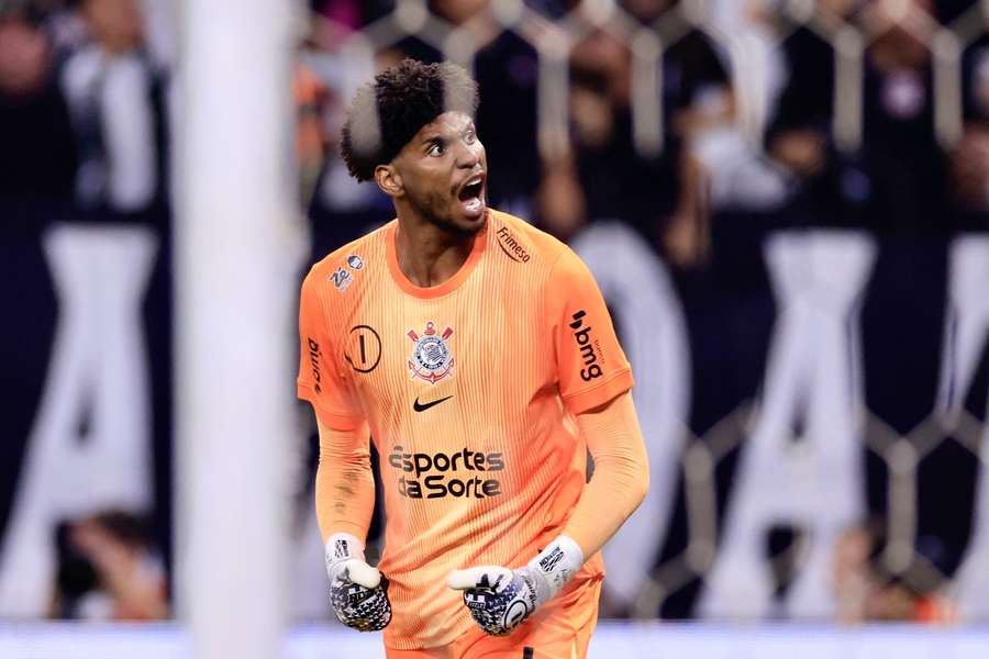 Corinthians vence Cruzeiro nos pênaltis e está na final da Copa do Brasil Corinthians vence Cruzeiro nos pênaltis e está na final da Copa do Brasil