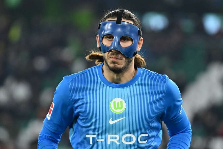 Grabara wpuścił cztery gole, a i tak był lepszym z dwóch bramkarzy. Porażka Wilków na koniec roku