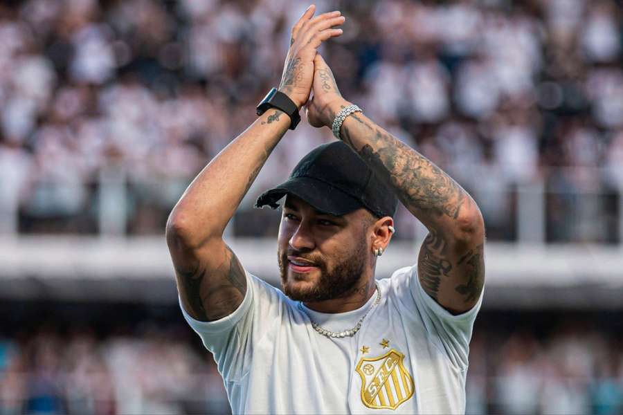 Neymar's return to Santos confirmed by club President Marcelo Teixeira ...