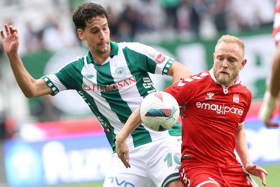 Marko Jevtovic în partida dintre Konyaspor și Sivasspor