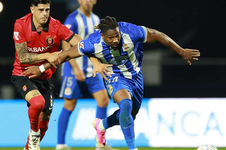 Penafiel e Deportivo empataram a dois golos Penafiel e Deportivo empataram a dois golos