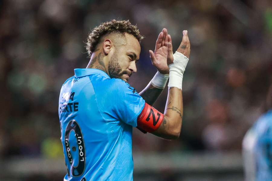 Neymar participou diretamente de seis gols em seus últimos três jogos