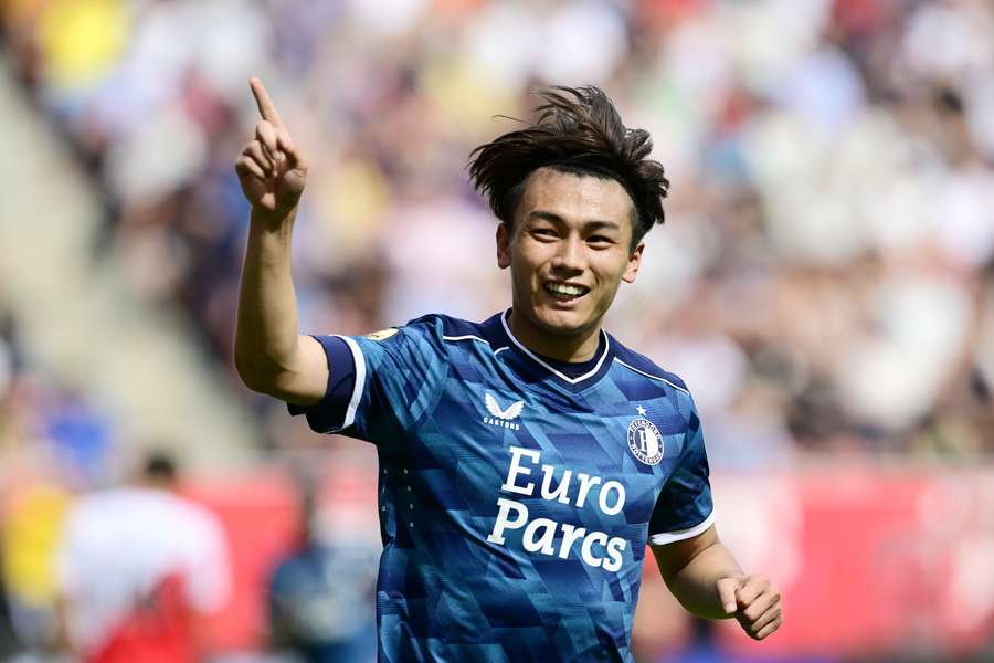 Ayase Ueda kan zondag mogelijk met Feyenoord tegen Ajax uitkomen