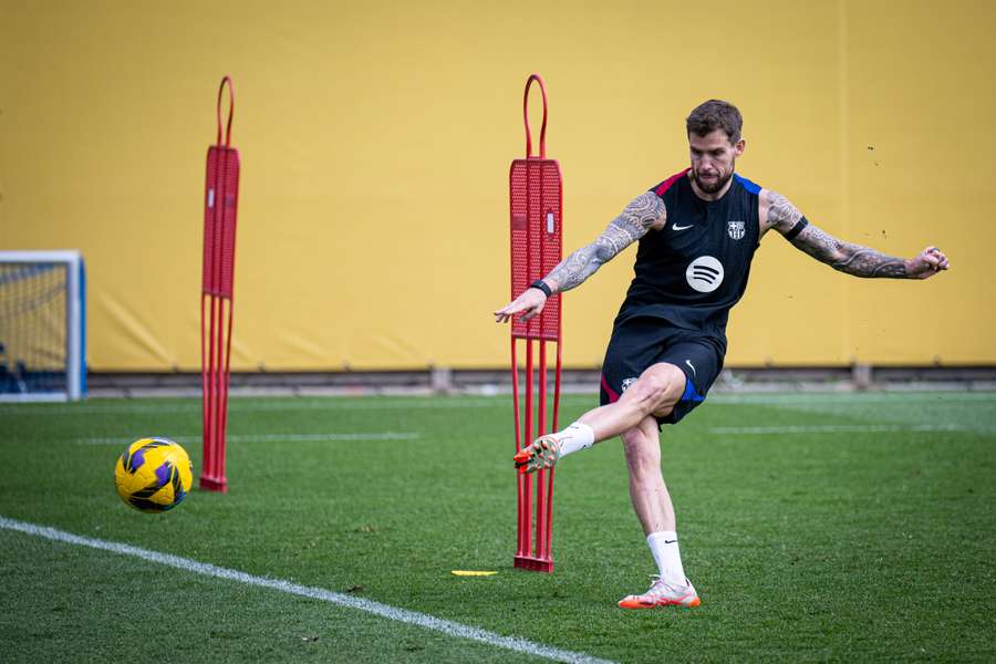 Iñigo Martínez ya tiene el alta médica tras perderse los partidos con España