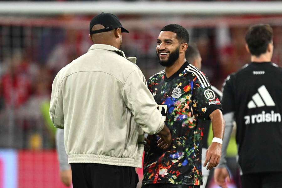 Ismael Saibari, felicitado por Kompany tras marcar su primer gol con el Bayern Ismael Saibari, felicitado por Kompany tras marcar su primer gol con el Bayern