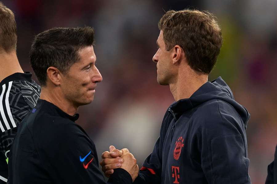 Lewandowski (l.) und Müller spielten lange Jahre gemeinsam beim FC Bayern Lewandowski (l.) und Müller spielten lange Jahre gemeinsam beim FC Bayern