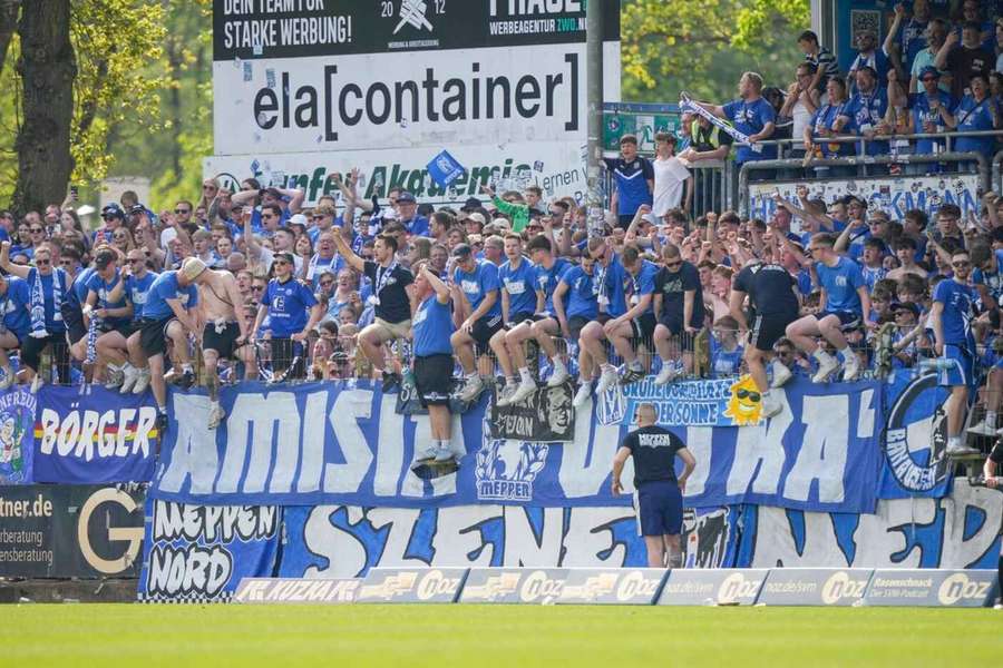Meppen verpasste am Mittag noch den Aufstieg - jetzt dürfen die Fans jubeln.