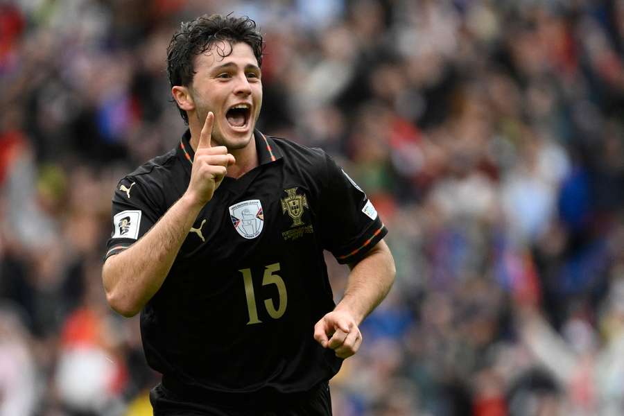 Joao Neves celebra el cuarto gol de Portugal ante Armenia Joao Neves celebra el cuarto gol de Portugal ante Armenia