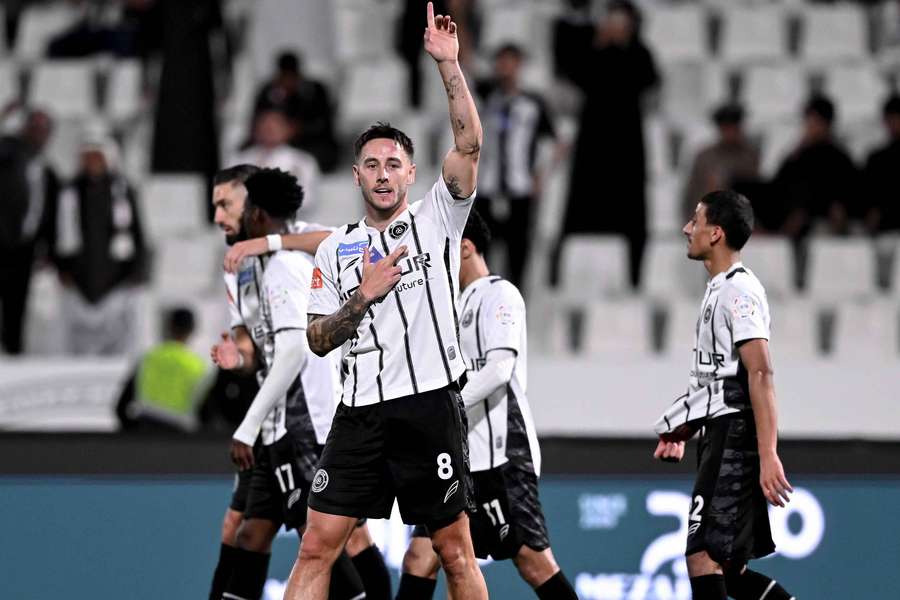 Josh Brownhill marcou o golo da vitória do Al Shabab Josh Brownhill marcou o golo da vitória do Al Shabab