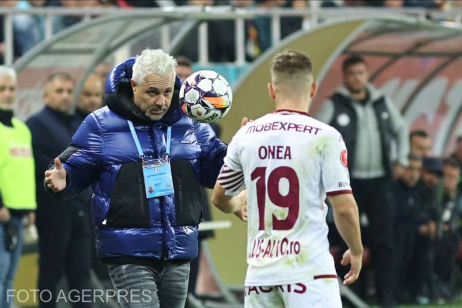 Marius Şumudică vrea să întărească Rapidul cu jucători de la Genoa