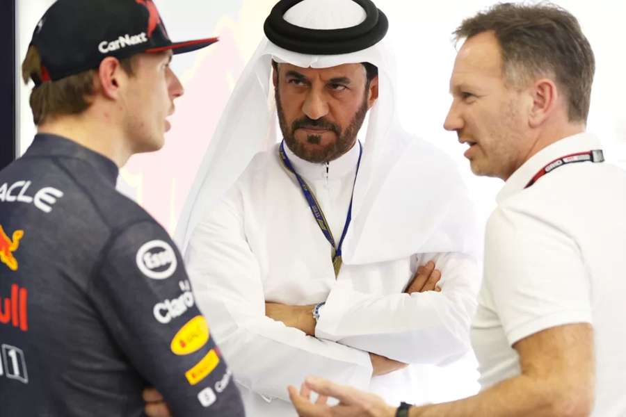 Ben Sulayem com o time da Redbull