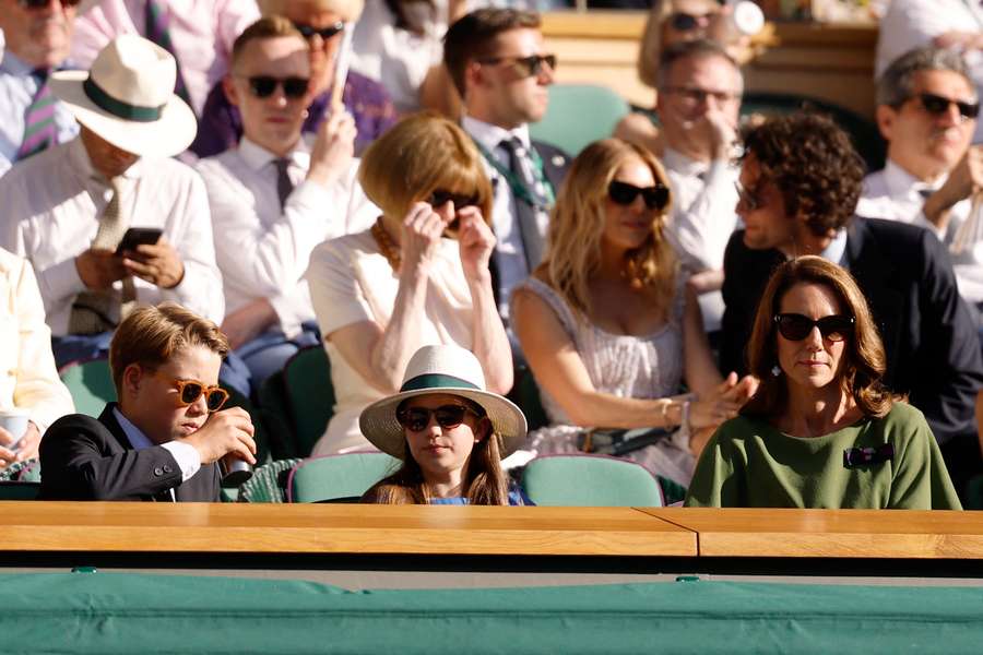 I reali Kate, Charlotte, George e Anna Wintour