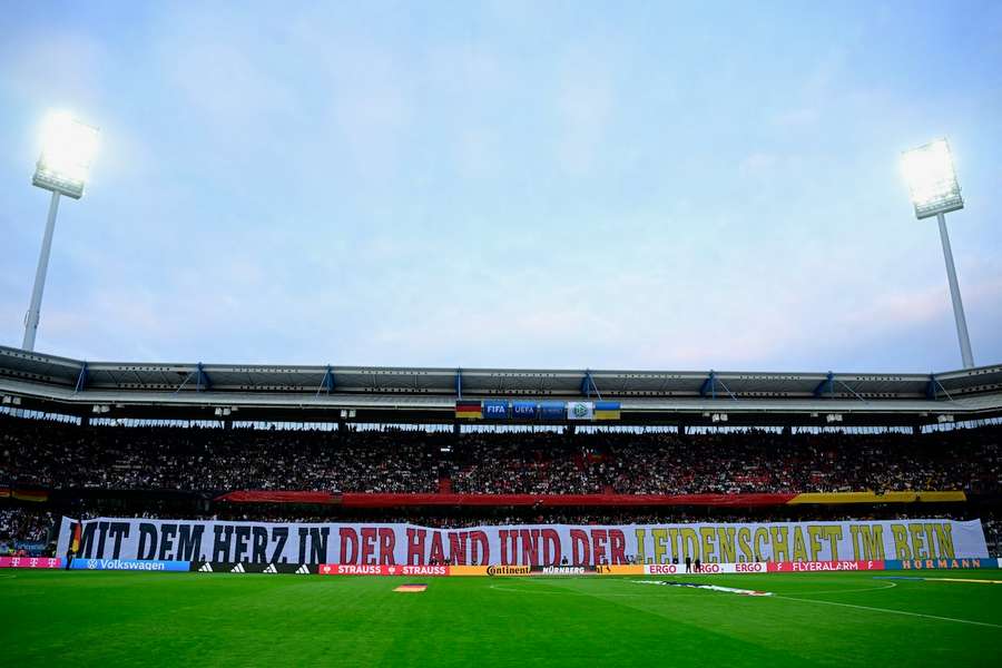 Die Zuschauer hatten das Stadion in Nürnberg nach dem Abpfiff zunächst nicht verlassen dürfen.