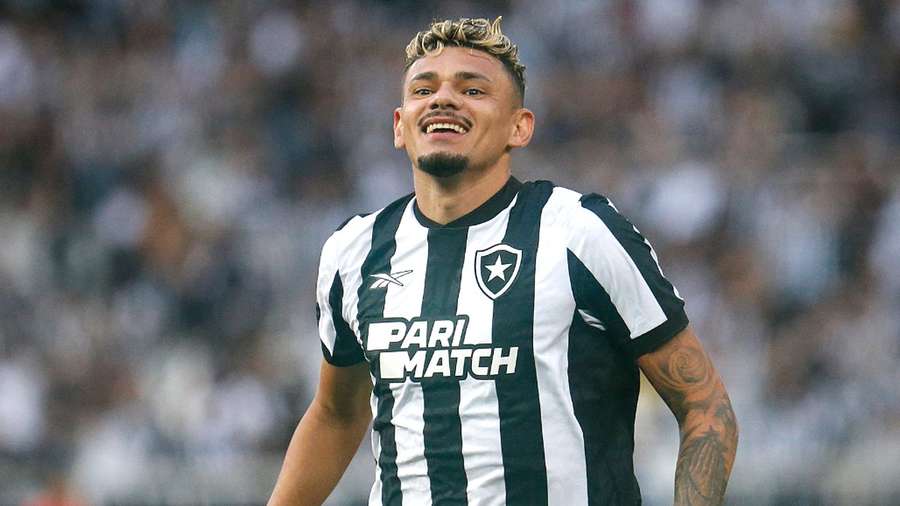Tiquinho Soares já deu mais assistências em 2024 do que em 2023