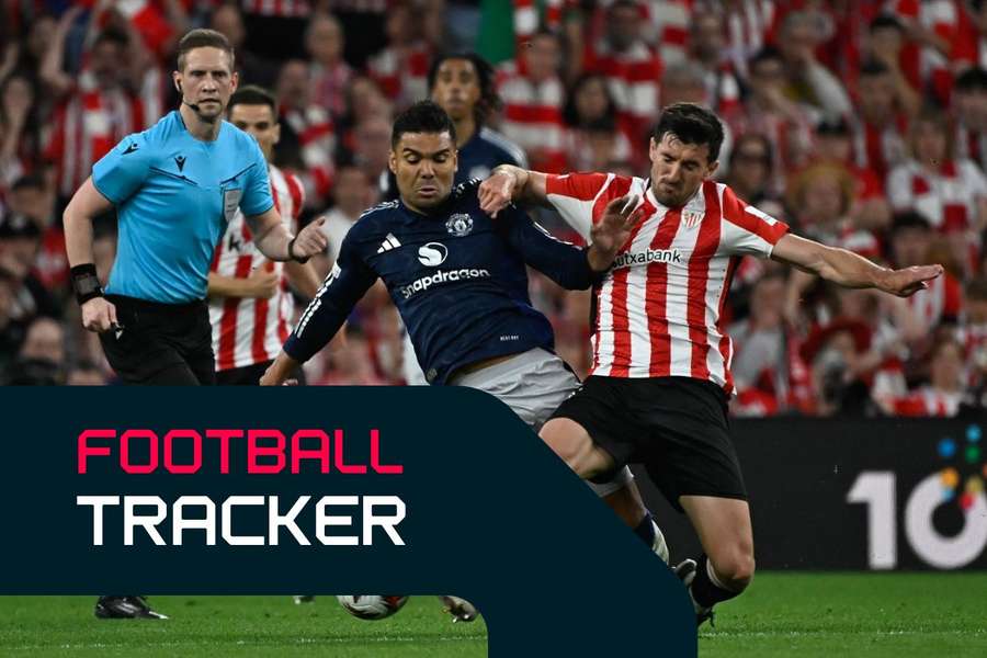Manchester United's Casemiro is challenged by Athletic Club's Dani Vivian