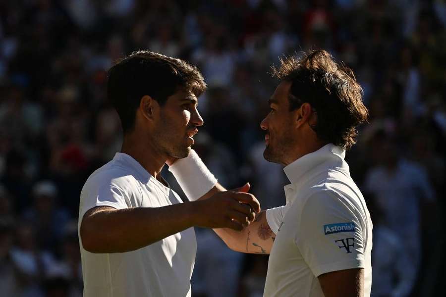 Fognini po svém posledním zápase s Carlosem Alcarazem. Fognini po svém posledním zápase s Carlosem Alcarazem.