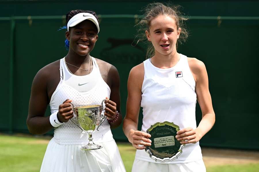 Nikola Bartůňková prohrála ve finále Wimbledonu s Američankou Ngounoueovou.