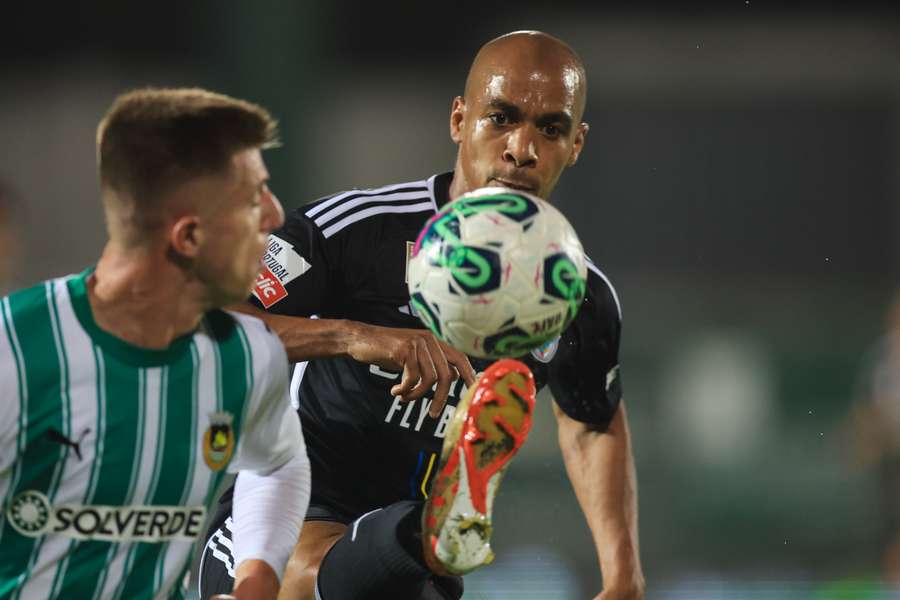 João Mário assume que a época não foi positiva